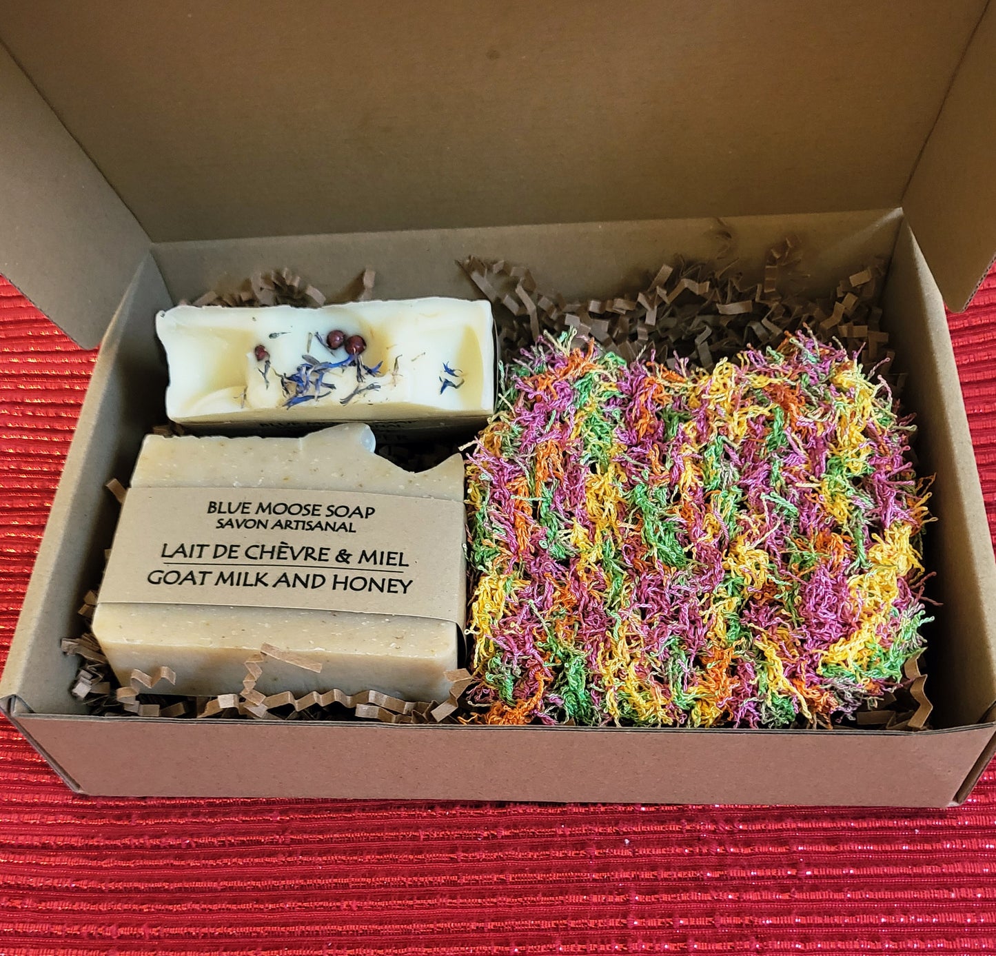 Made in Canada Gift Box – Vegan Soaps & Crochet Soap Scrubber Bag