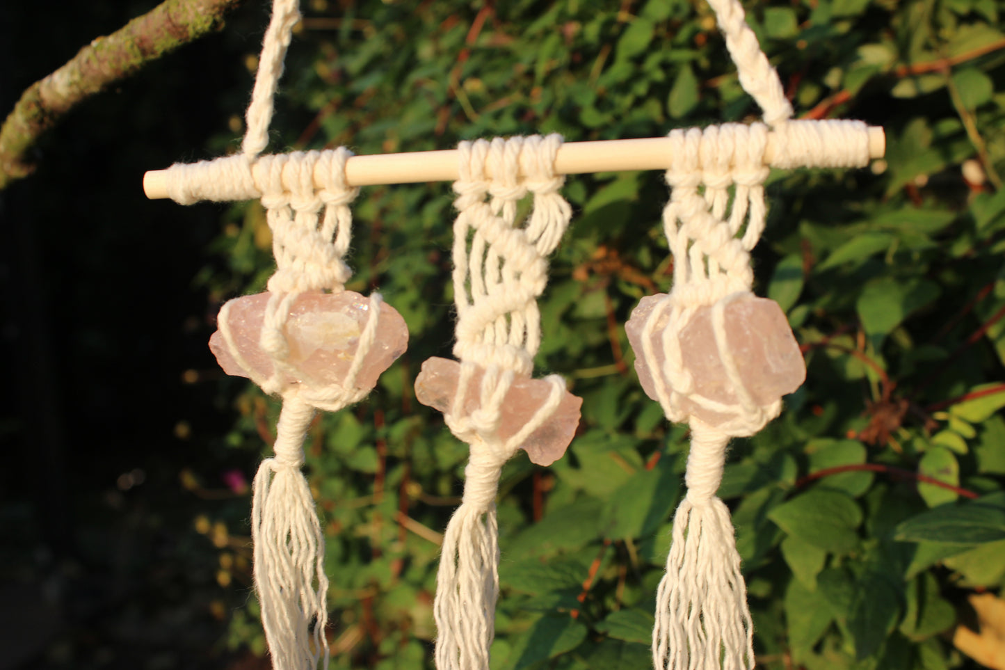 Rose Quartz decor, macarme rose quartz, love stone, willowhomedecor.ca