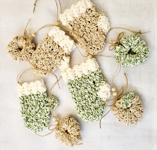 Christmas Ornaments - crochet mini ornaments - Pack of 8  mini ornaments