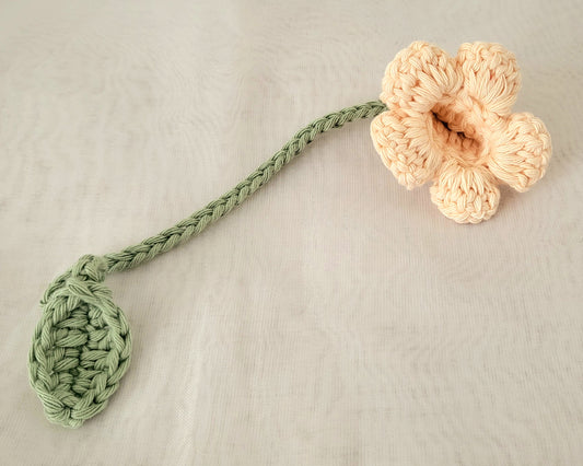 Crochet Flower Bookmark – Floral Book Lover Gift