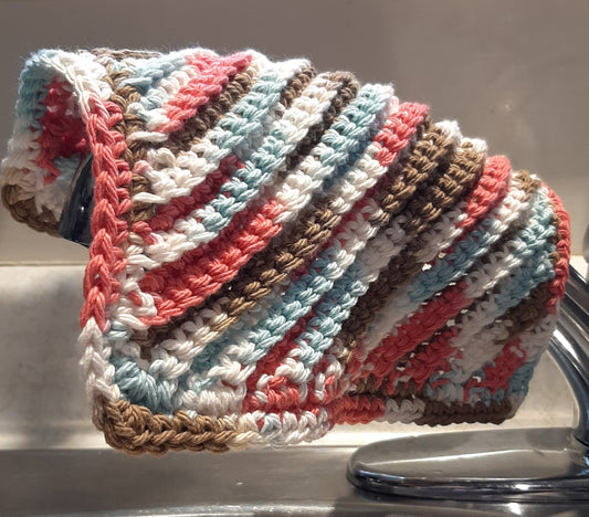 kitchen decor, cozy, minimalist, crochet